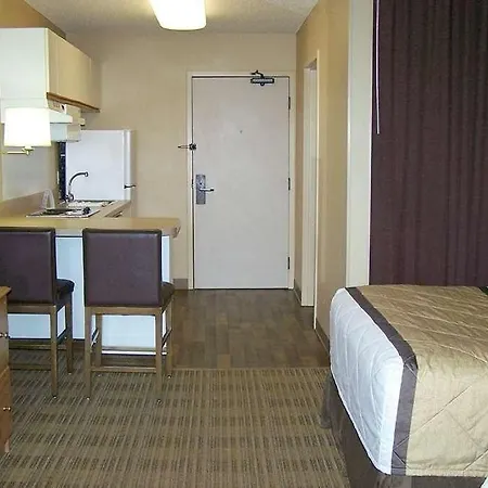Mainstay Suites Las Vegas Convention Center-2